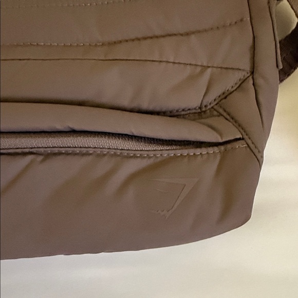 Gymshark Mauve Crossbody Bag - Picture 3 of 5